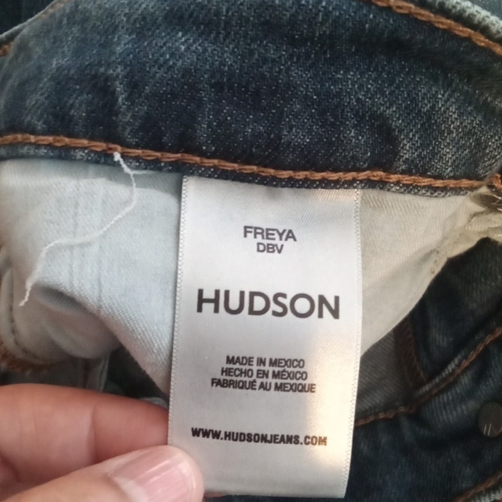 Hudson Freya Low Rise Skater In Deep Blue Vintage Color Revolve High Rise 34 - Picture 3 of 13